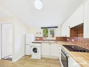 Kitchen- click for photo gallery